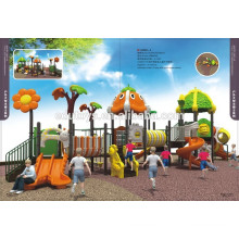 Детский сад и дошкольные горки использовали пластиковый парк развлечений
